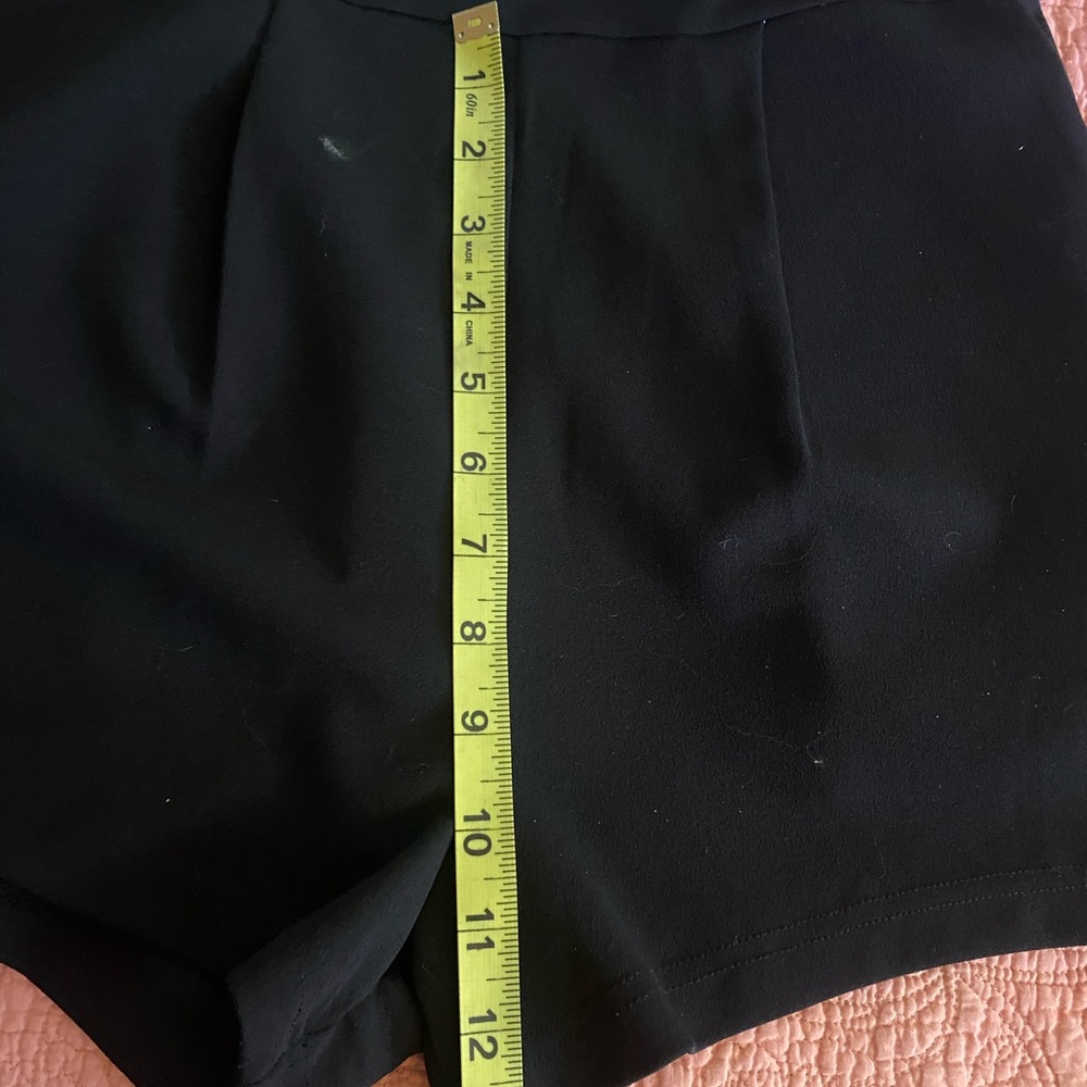 Short corset style short jumper. Women’s Size medium, stretch - Picture 5 of 6